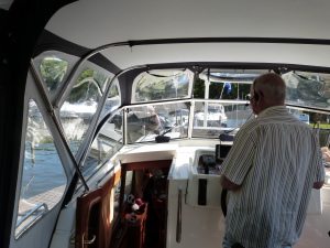 axiwi-communicatie-watersport-aanmeren-kajuit