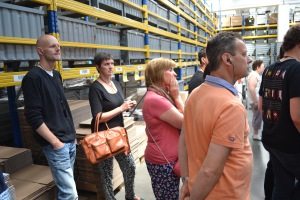 begetube-fabrieksrondleiding-communicatie-groep-luisteren