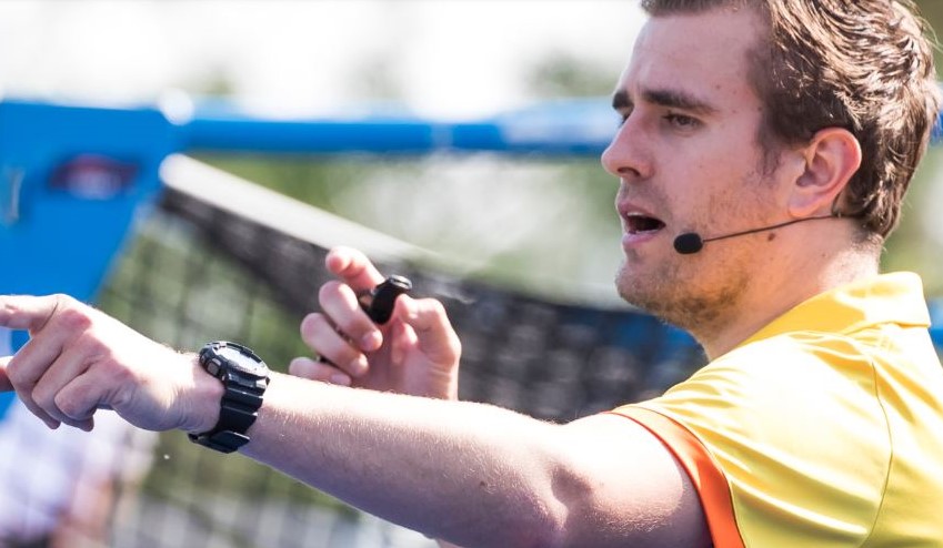 Ook topscheidsrechters Koninklijke Nederlandse Hockey Bond (KNHB) fluiten met AXIWI®