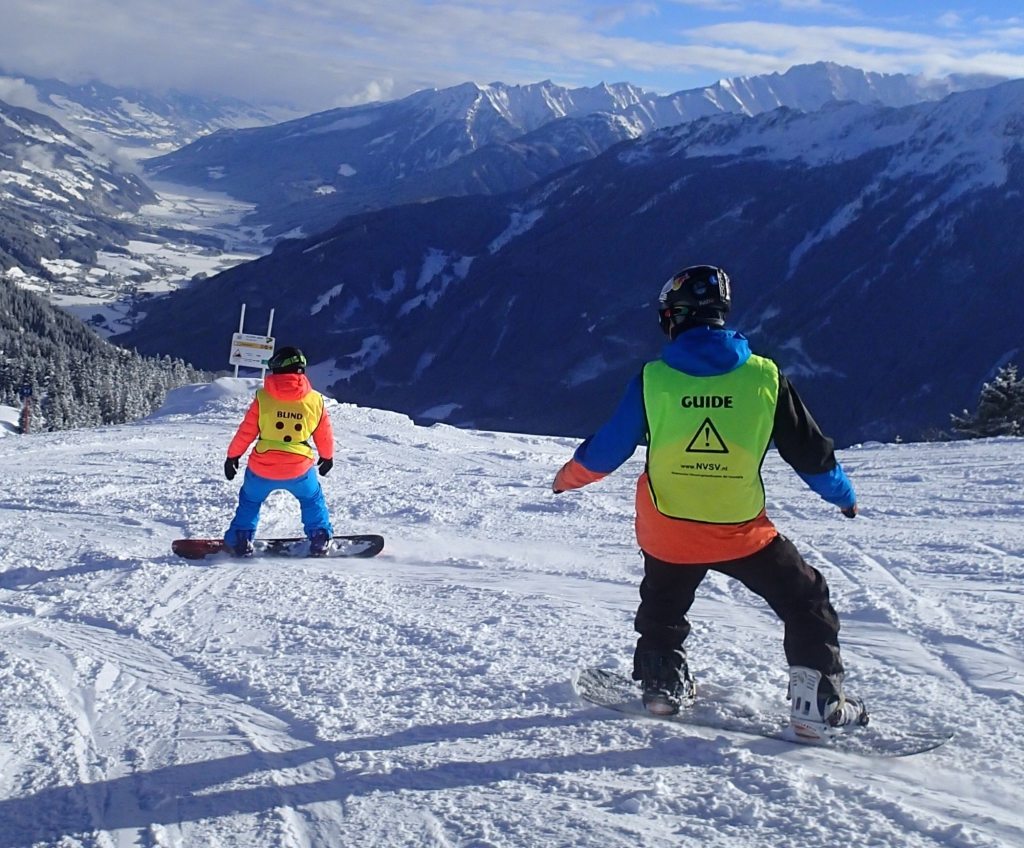 axiwi-nvsv-snowboarden