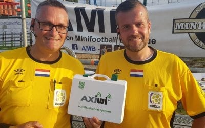 REVIEW SOCCA: ”Het spel is razendsnel qua acties en aanvallen, goede communicatie tussen scheidsrechters is essentieel.”