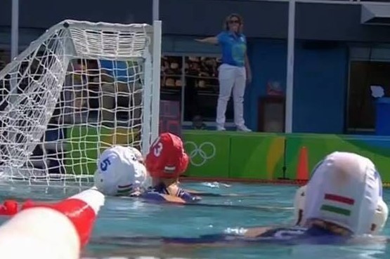 axiwi-communicatie-systeem-waterpolo-scheidsrechters