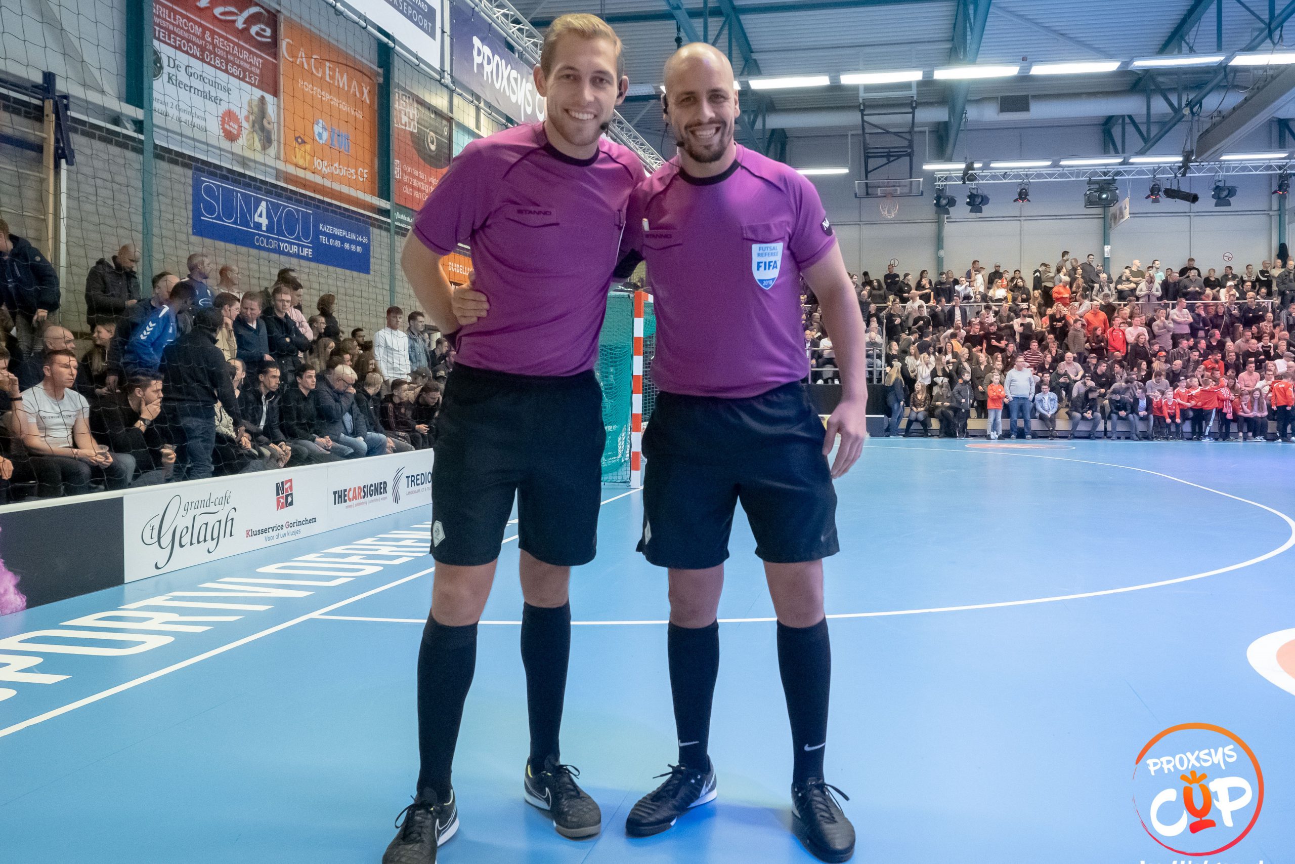 axiwi-communicatie-systeem-zaalvoetbal-futsal-scheidsrechters