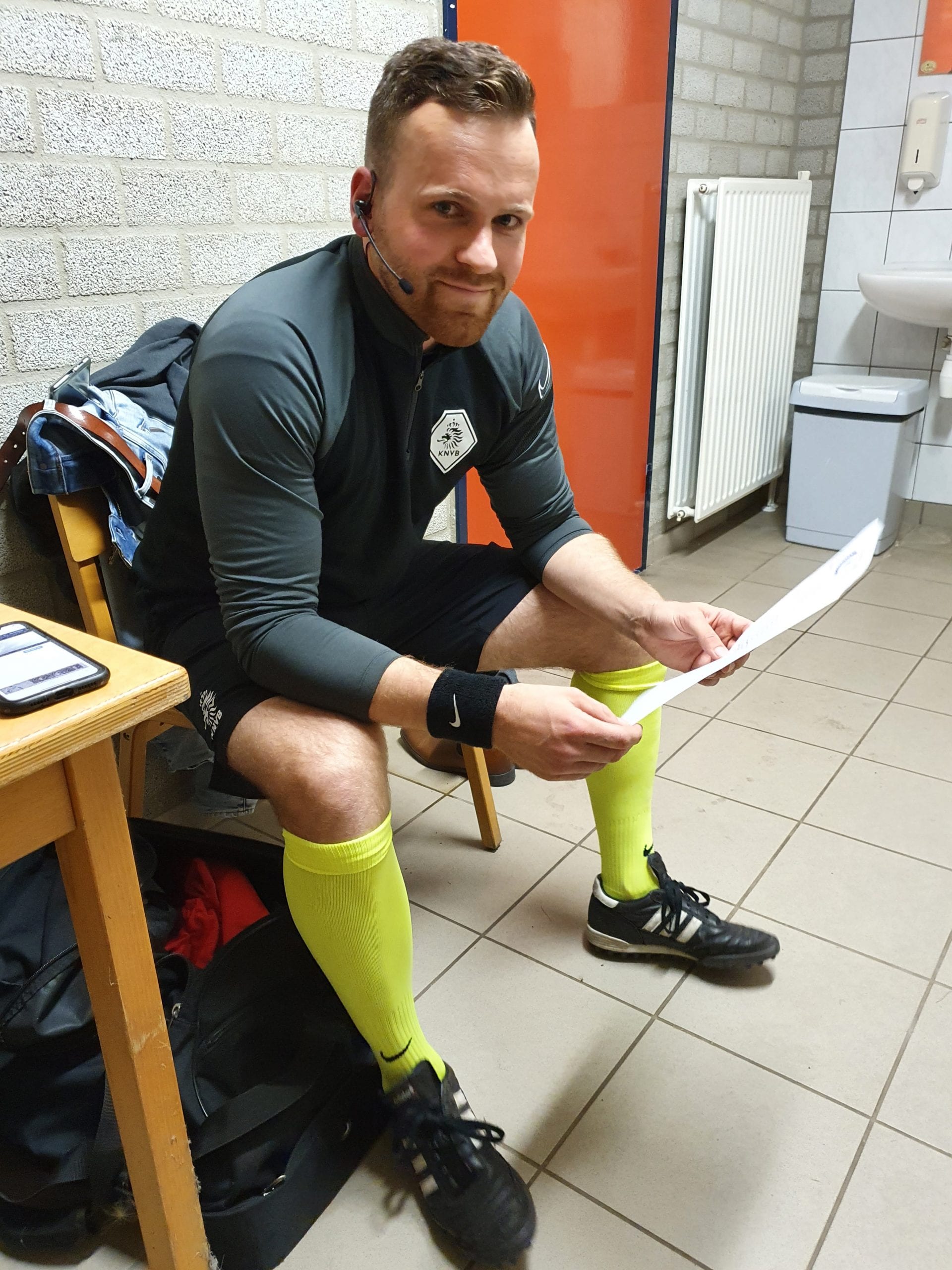 scheidsrechter-headsets-axiwi-nick-tunissen-scheidsrechter scheidsrechter-headsets-axiwi-nick-tunissen-scheidsrechter