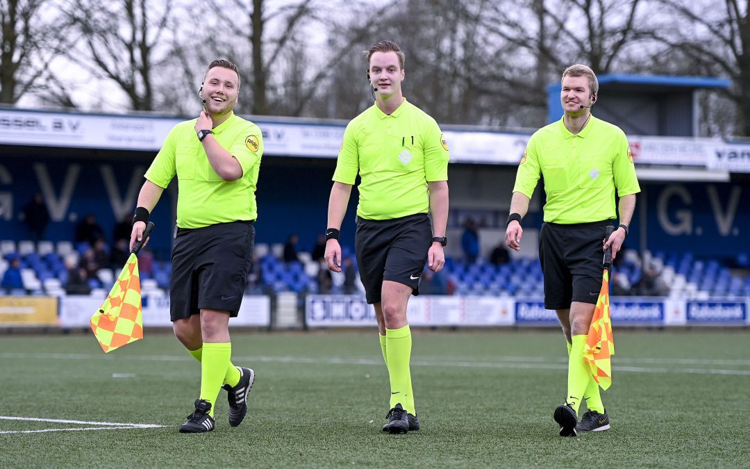 Arbitrage GVVV 1 – SV AWC 1 leidt eerste oefenwedstrijd met headsets AXIWI