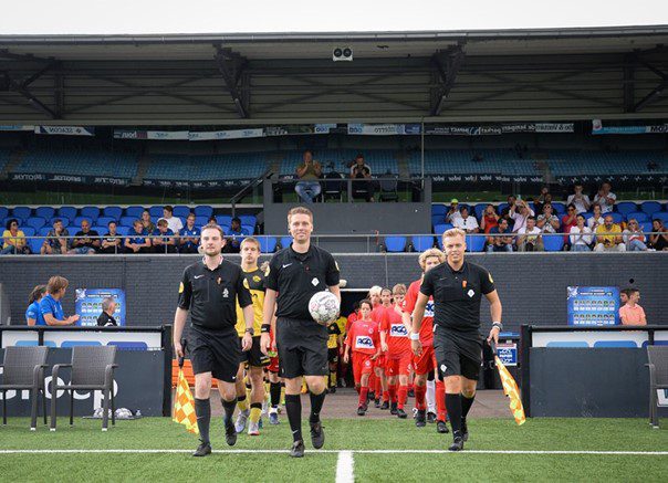 Scheidsrechters FCE Talent Cup nemen vaker de juiste beslissing met headsets