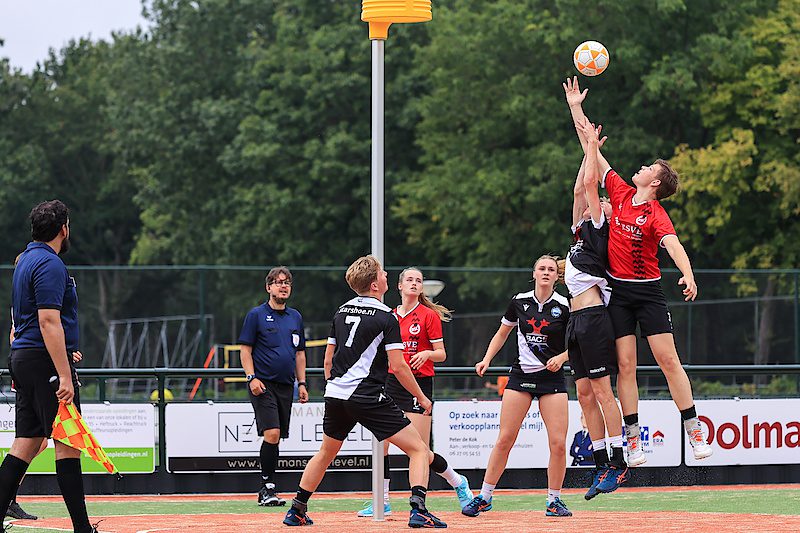 De ervaringen van korfbalscheidsrechter Irshad met AXIWI®