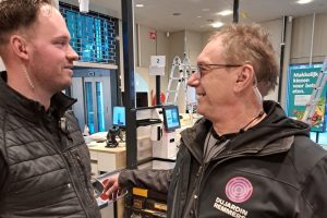 communicatie-systeem-omgevingsgeluid-lawaai-winkel